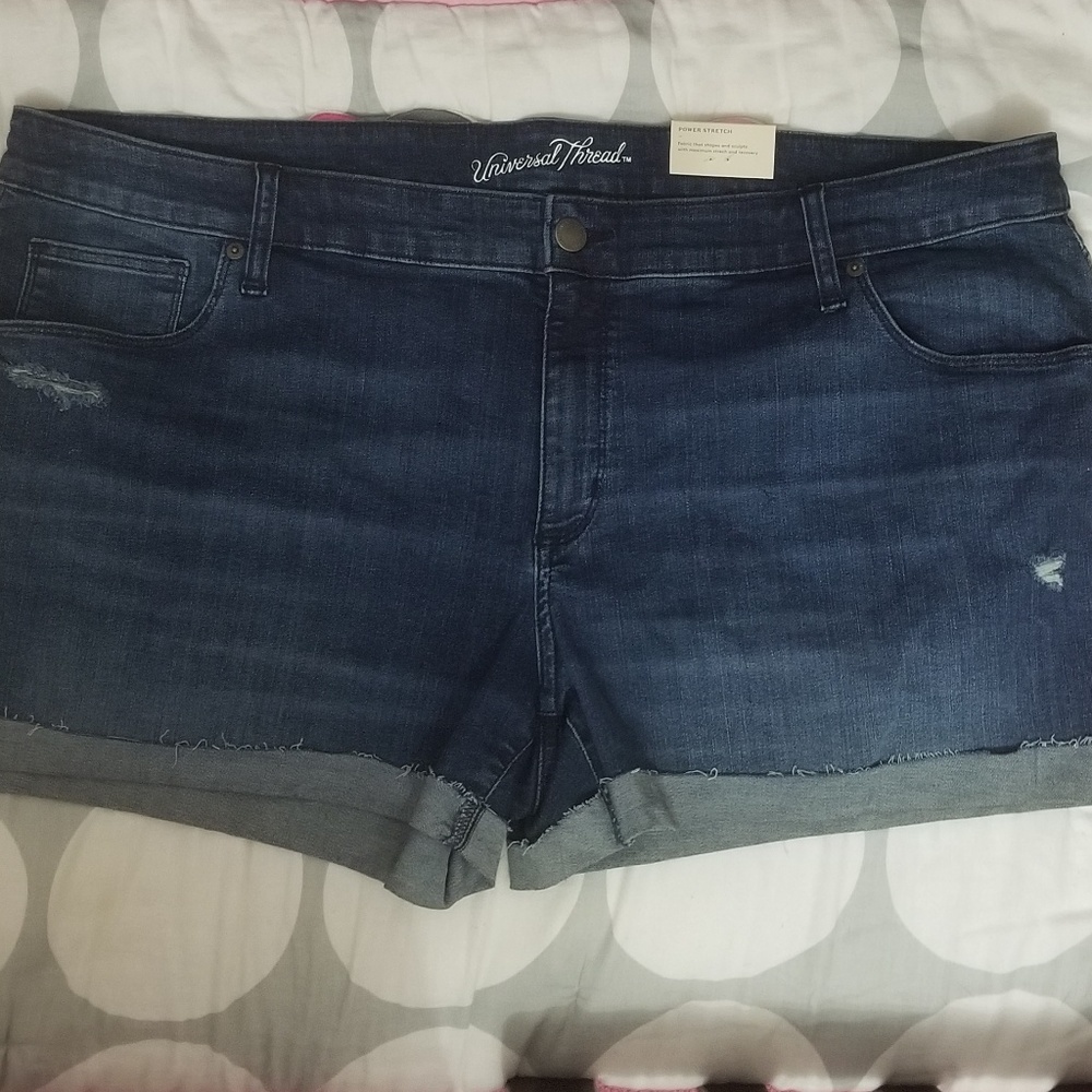 Universal Threads Shorts